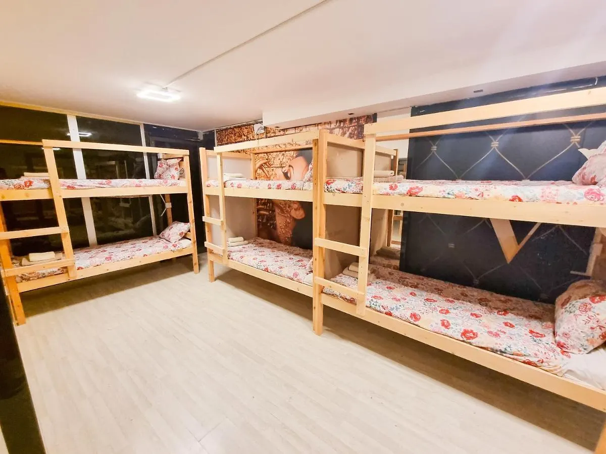 Unique City Hostel 100 Meters From Beach Larnaca Cipru