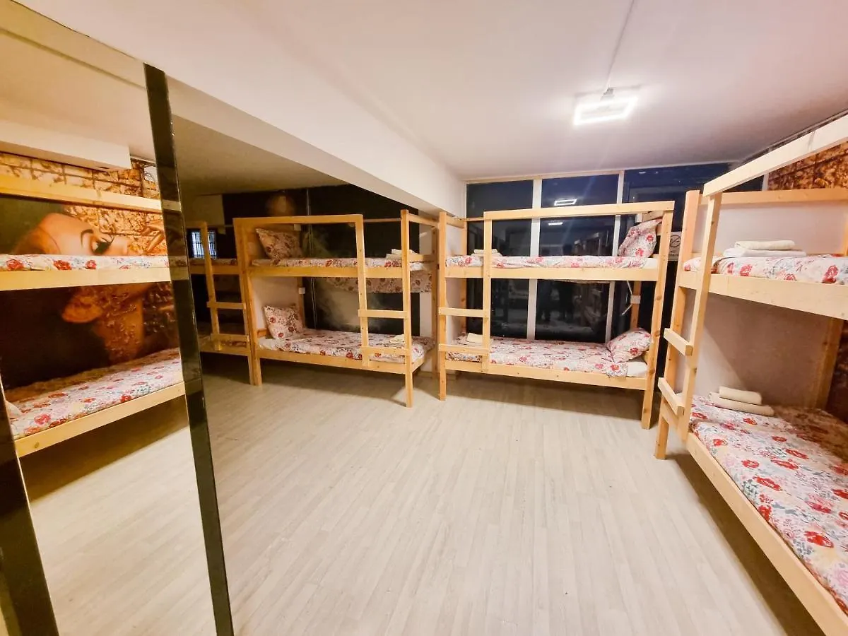 Unique City Hostel 100 Meters From Beach Larnaca